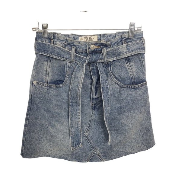 We The Free East of Eden Blue Denim Paperbag Skirt Button Fly Raw Hem Size 26 - Picture 3 of 12